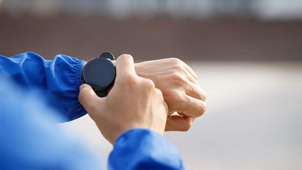 pickleball with smartwatch
